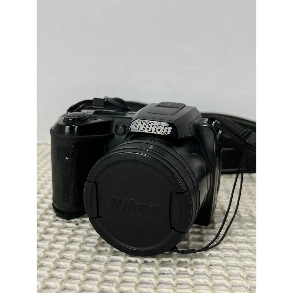 Nikon Coolpix‎ L105 Digital Camera 12MP Black Flawed